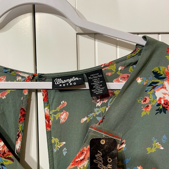 Wrangler Retro Green Floral Dress - Picture 2 of 6